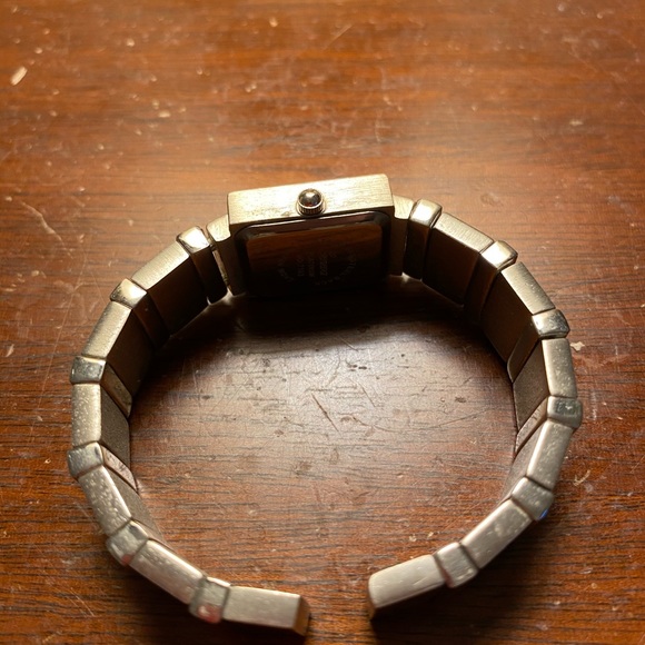 Watch - Picture 2 of 3